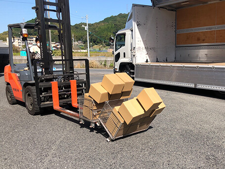 金属パレットの滑り事故